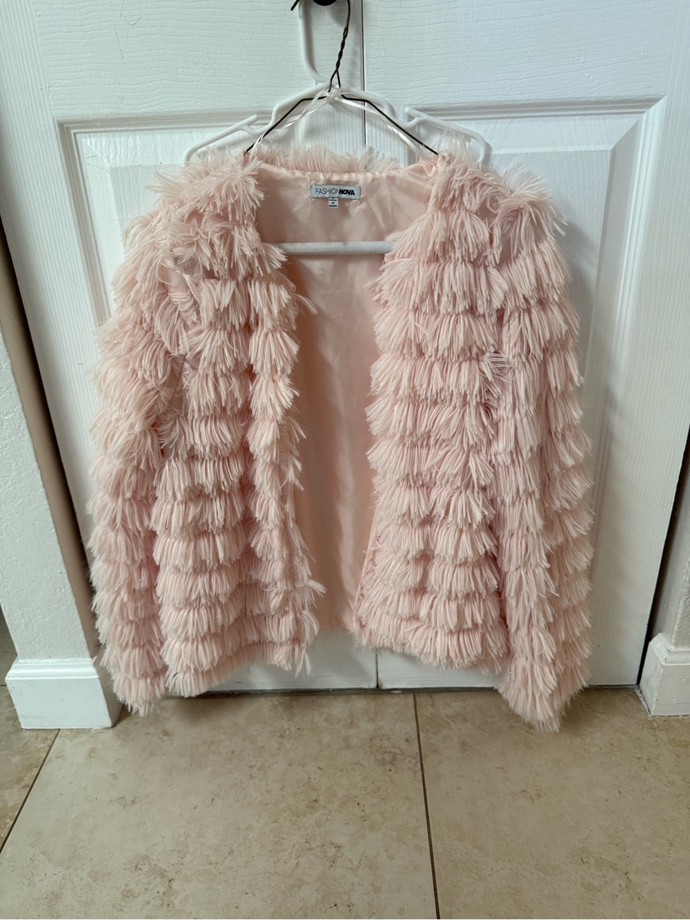 Pink furry coat women’s S fashion nova